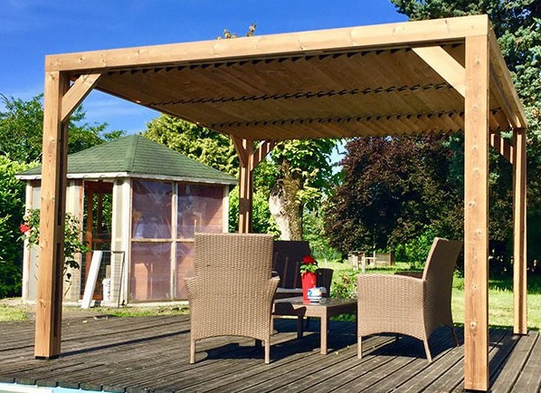 tonnelle en bois pour la terrasse